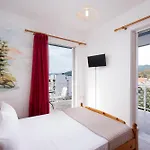 Zoe Seaside Apartment