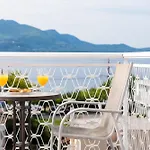 Zoe Seaside Apartment *