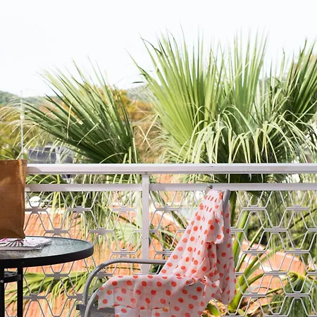Zoe Seaside Apartment *