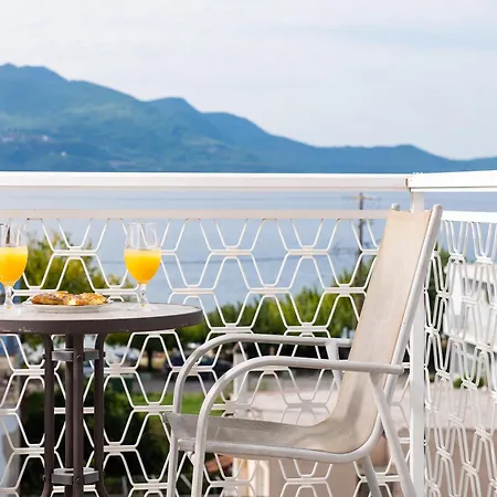 Zoe Seaside Apartment *